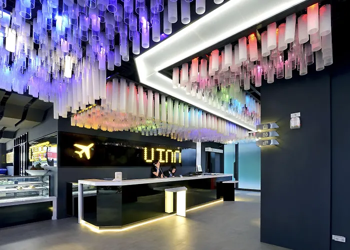 Uinn Business Hotel-Shihlin